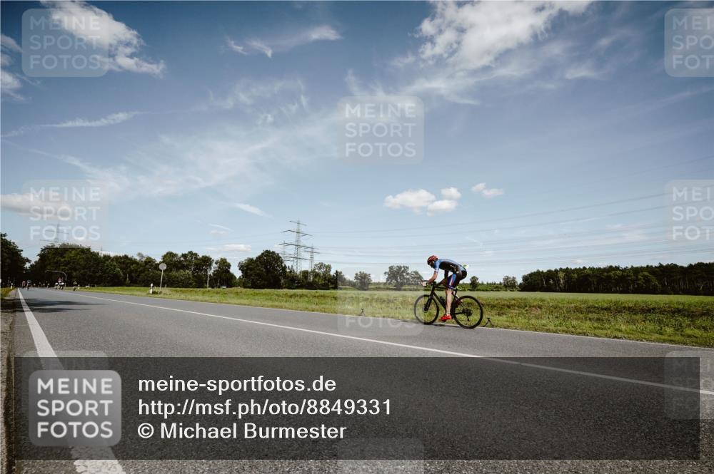 07.09.2025 - 19. Norderstedt Triathlon Michael Burmester http://msf.ph/oto/8849331 07.09.2025 13:59:13 Radfahren  meine-sportfotos.de