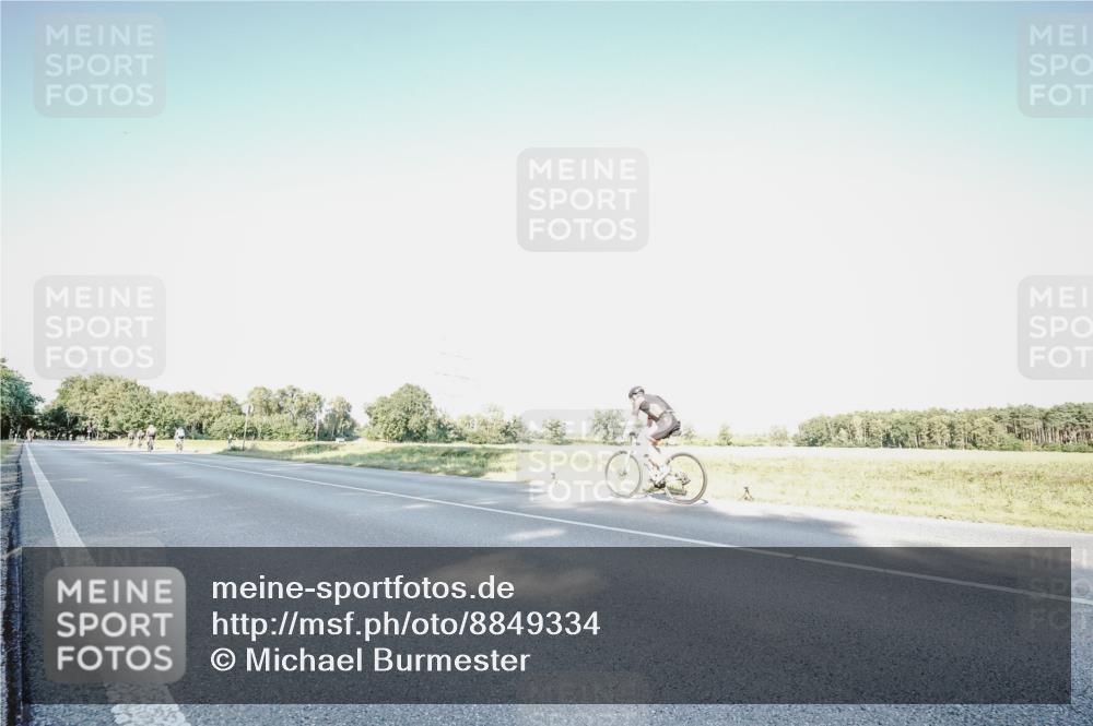07.09.2025 - 19. Norderstedt Triathlon Michael Burmester http://msf.ph/oto/8849334 07.09.2025 16:12:30 Radfahren 914, 1533 meine-sportfotos.de