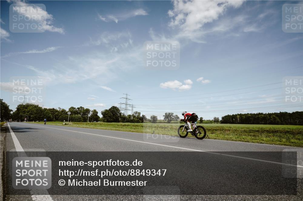 07.09.2025 - 19. Norderstedt Triathlon Michael Burmester http://msf.ph/oto/8849347 07.09.2025 13:59:29 Radfahren  meine-sportfotos.de