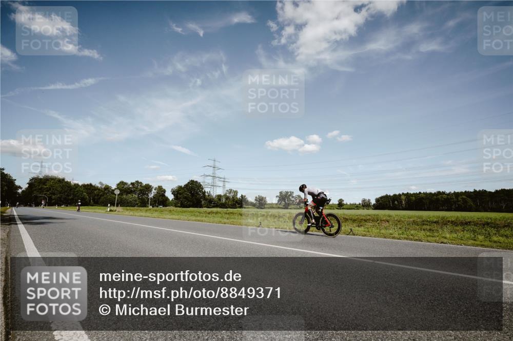 07.09.2025 - 19. Norderstedt Triathlon Michael Burmester http://msf.ph/oto/8849371 07.09.2025 13:59:45 Radfahren  meine-sportfotos.de