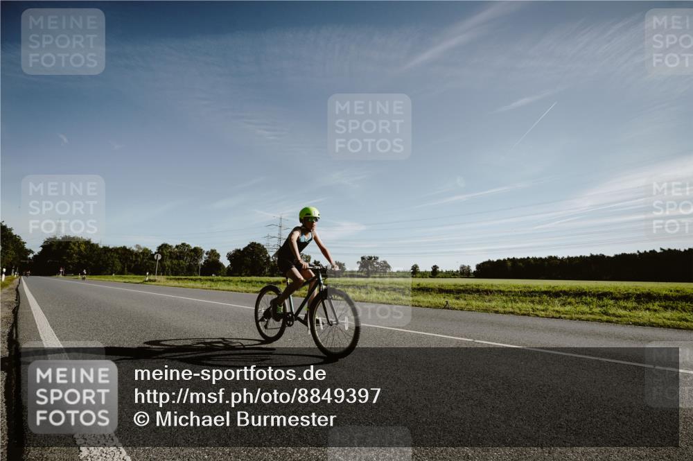 07.09.2025 - 19. Norderstedt Triathlon Michael Burmester http://msf.ph/oto/8849397 07.09.2025 09:43:09 Radfahren 560 meine-sportfotos.de