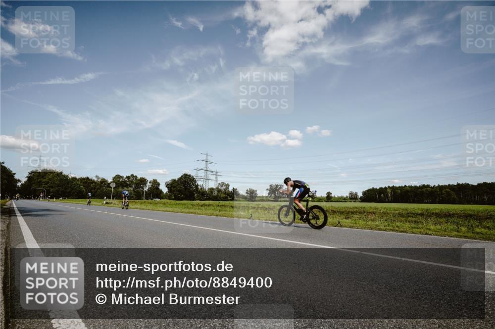 07.09.2025 - 19. Norderstedt Triathlon Michael Burmester http://msf.ph/oto/8849400 07.09.2025 14:00:13 Radfahren  meine-sportfotos.de