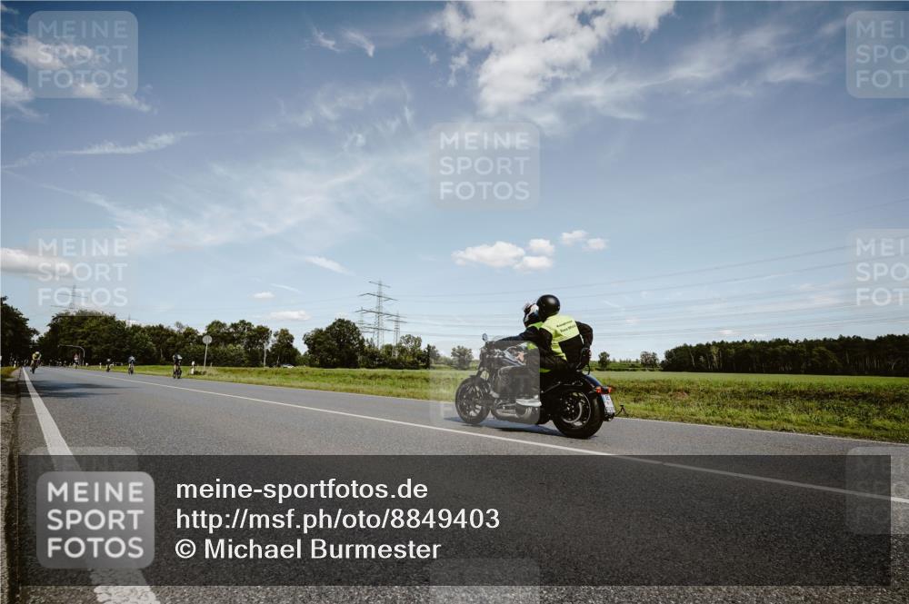 07.09.2025 - 19. Norderstedt Triathlon Michael Burmester http://msf.ph/oto/8849403 07.09.2025 14:00:16 Radfahren  meine-sportfotos.de