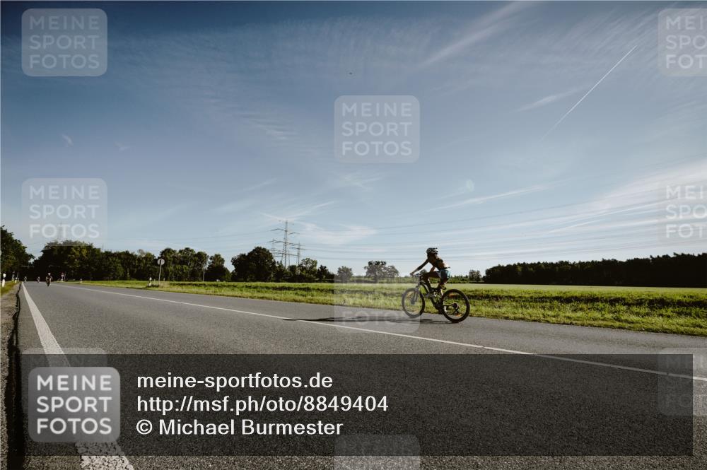 07.09.2025 - 19. Norderstedt Triathlon Michael Burmester http://msf.ph/oto/8849404 07.09.2025 09:43:30 Radfahren 589 meine-sportfotos.de
