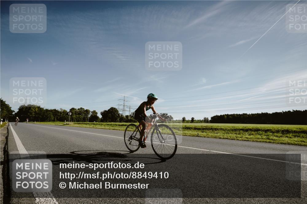 07.09.2025 - 19. Norderstedt Triathlon Michael Burmester http://msf.ph/oto/8849410 07.09.2025 09:43:43 Radfahren 581 meine-sportfotos.de