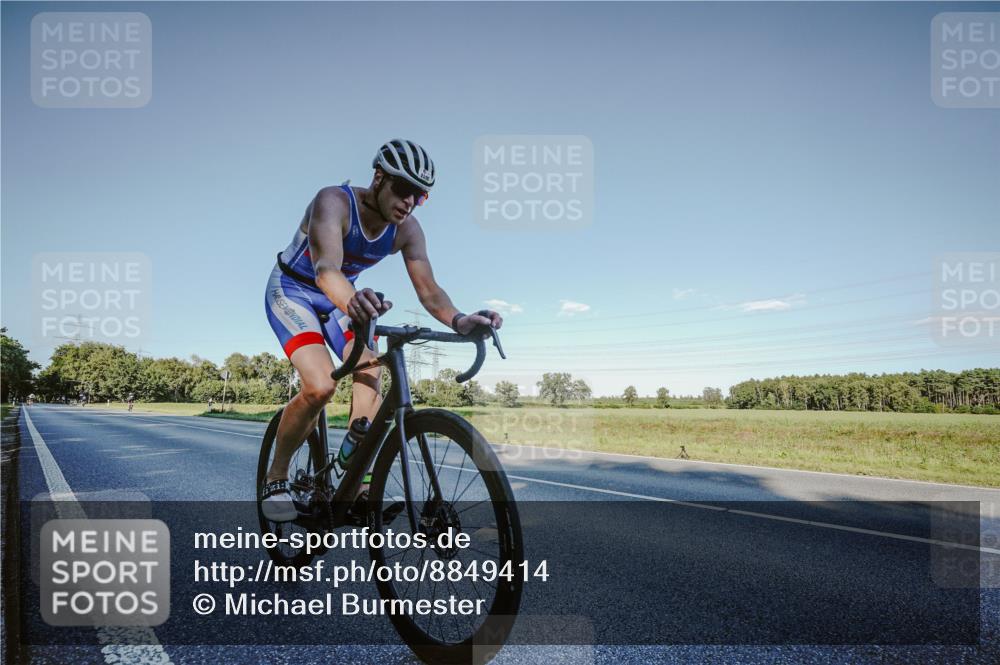 07.09.2025 - 19. Norderstedt Triathlon Michael Burmester http://msf.ph/oto/8849414 07.09.2025 16:13:28 Radfahren 1050, 1060, 1076, 1595 meine-sportfotos.de