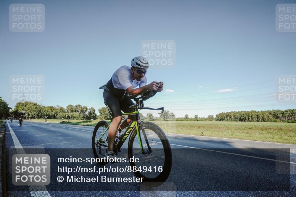 07.09.2025 - 19. Norderstedt Triathlon Michael Burmester http://msf.ph/oto/8849416 07.09.2025 16:13:35 Radfahren 1044, 1067, 1582 meine-sportfotos.de