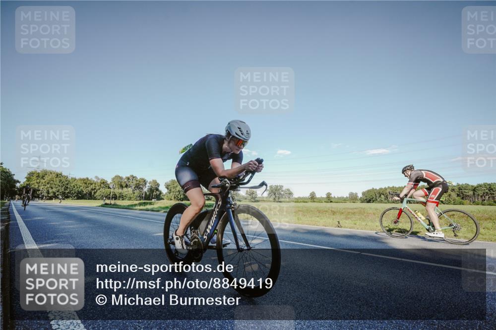 07.09.2025 - 19. Norderstedt Triathlon Michael Burmester http://msf.ph/oto/8849419 07.09.2025 16:13:37 Radfahren 1044, 1067, 1582 meine-sportfotos.de