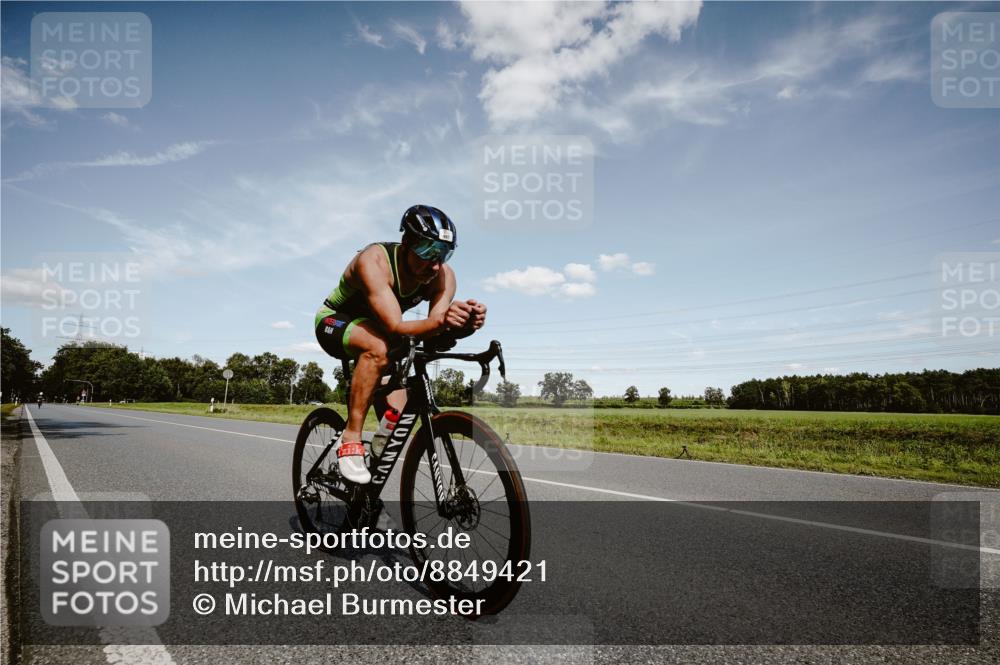 07.09.2025 - 19. Norderstedt Triathlon Michael Burmester http://msf.ph/oto/8849421 07.09.2025 14:00:42 Radfahren 997 meine-sportfotos.de