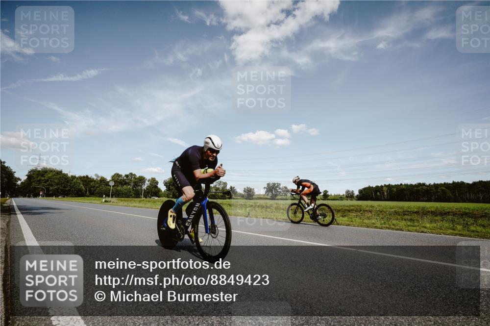 07.09.2025 - 19. Norderstedt Triathlon Michael Burmester http://msf.ph/oto/8849423 07.09.2025 14:00:47 Radfahren 369 meine-sportfotos.de