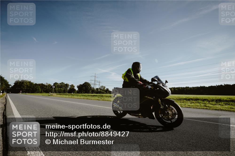 07.09.2025 - 19. Norderstedt Triathlon Michael Burmester http://msf.ph/oto/8849427 07.09.2025 09:47:17 Radfahren  meine-sportfotos.de
