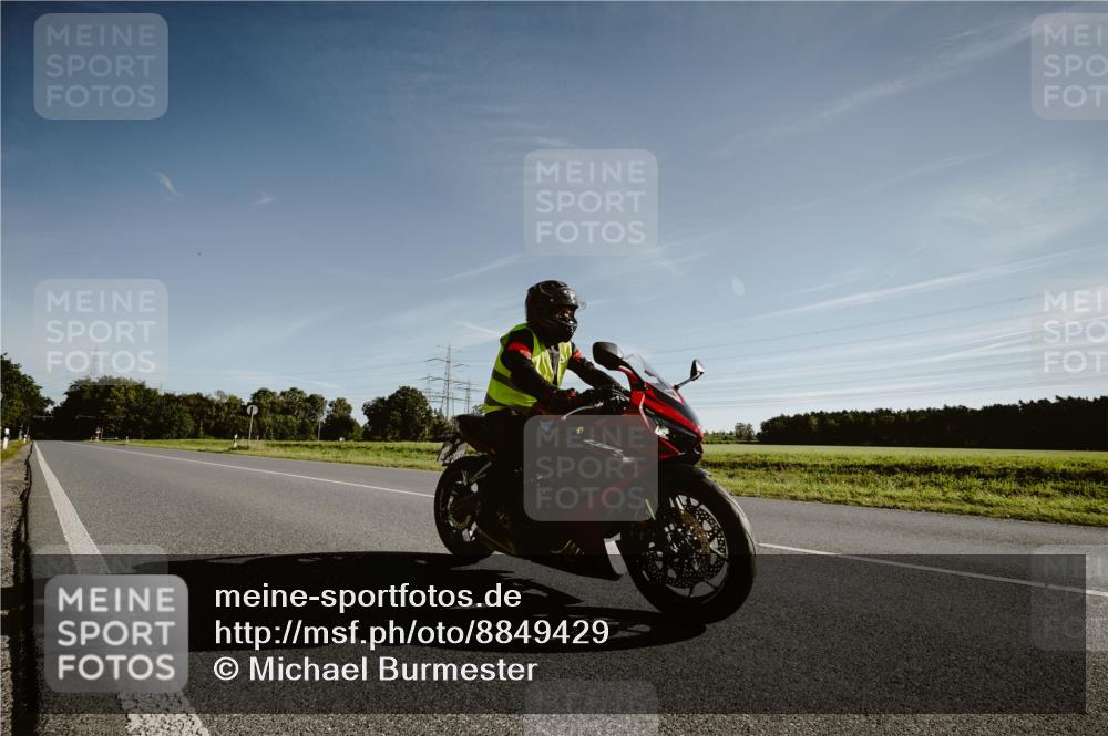 07.09.2025 - 19. Norderstedt Triathlon Michael Burmester http://msf.ph/oto/8849429 07.09.2025 09:47:27 Radfahren  meine-sportfotos.de