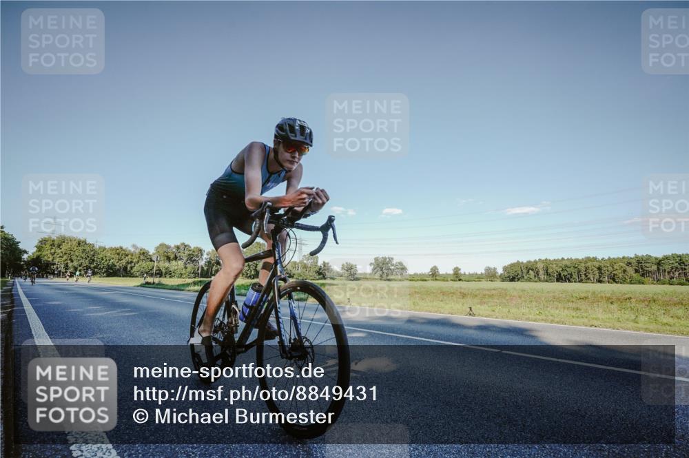07.09.2025 - 19. Norderstedt Triathlon Michael Burmester http://msf.ph/oto/8849431 07.09.2025 16:13:45 Radfahren 1625 meine-sportfotos.de