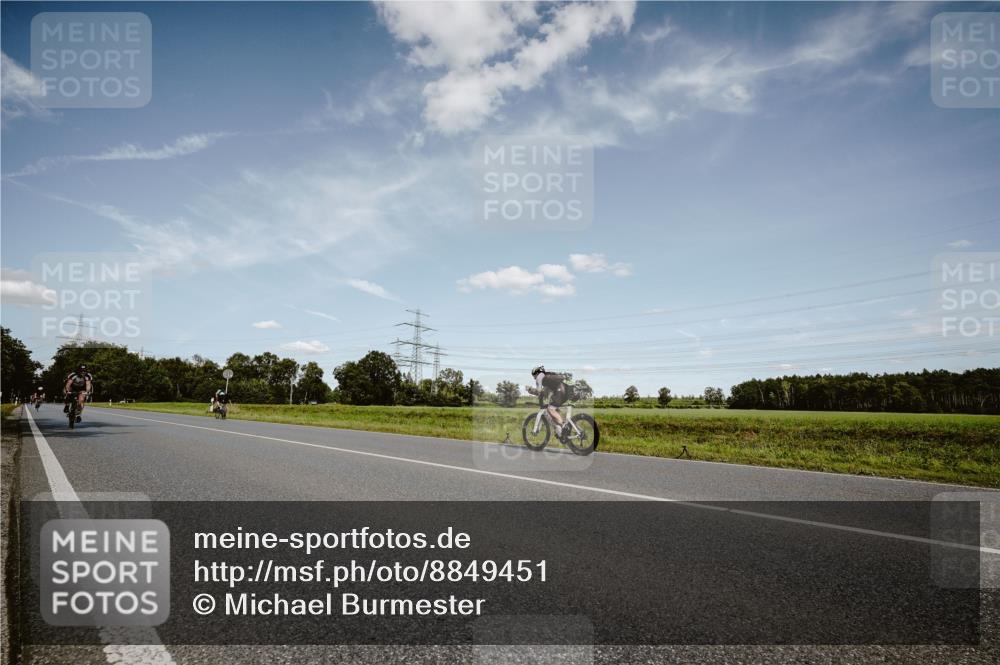 07.09.2025 - 19. Norderstedt Triathlon Michael Burmester http://msf.ph/oto/8849451 07.09.2025 14:01:23 Radfahren 863, 1032 meine-sportfotos.de