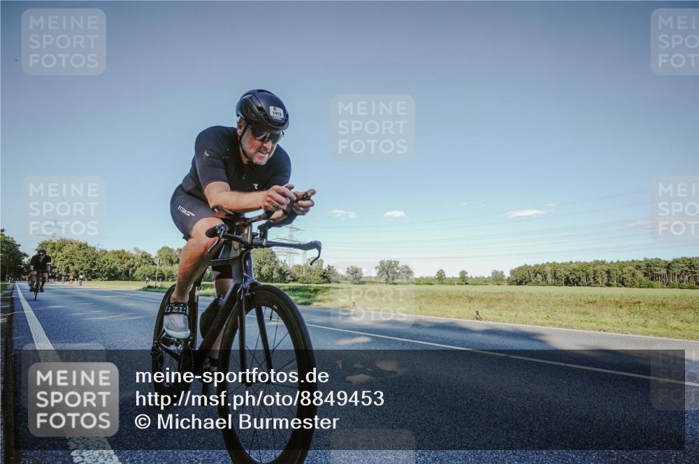 07.09.2025 - 19. Norderstedt Triathlon Michael Burmester http://msf.ph/oto/8849453 07.09.2025 16:13:59 Radfahren 1047, 1413, 1516 meine-sportfotos.de