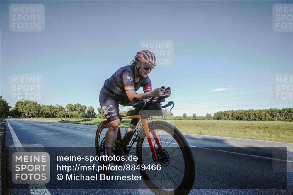 07.09.2025 - 19. Norderstedt Triathlon Michael Burmester http://msf.ph/oto/8849466 07.09.2025 16:14:03 Radfahren 1047, 1516 meine-sportfotos.de