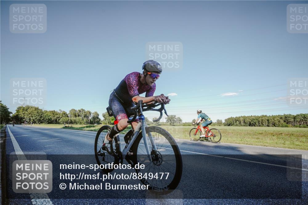 07.09.2025 - 19. Norderstedt Triathlon Michael Burmester http://msf.ph/oto/8849477 07.09.2025 16:14:15 Radfahren 1612 meine-sportfotos.de