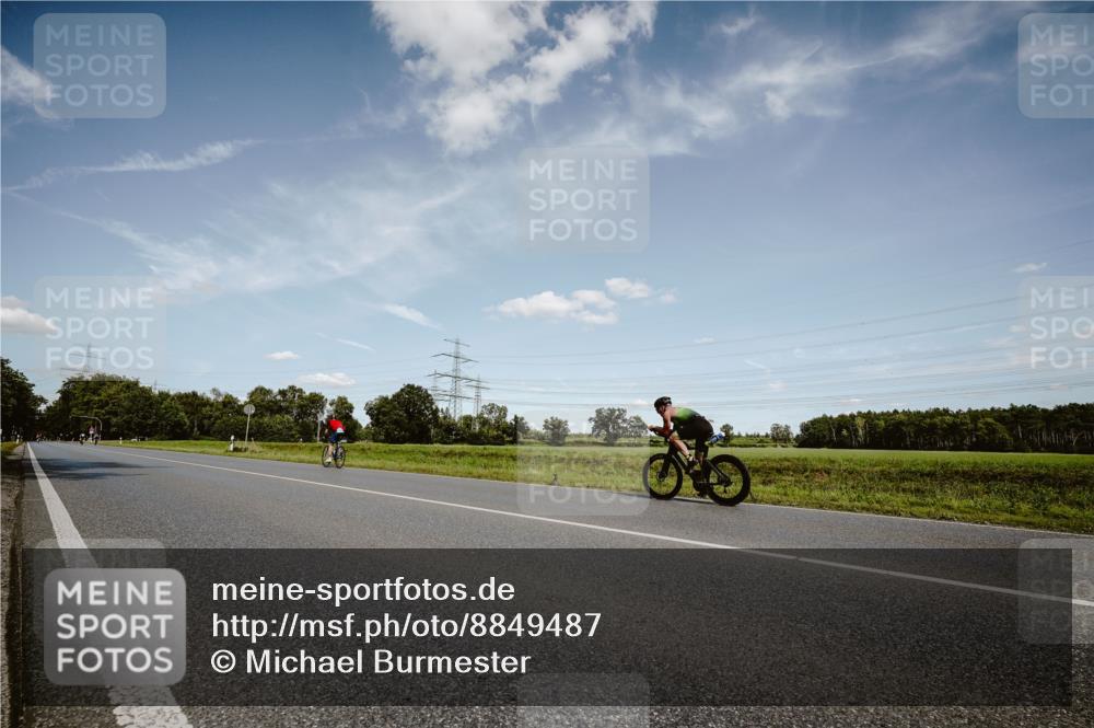 07.09.2025 - 19. Norderstedt Triathlon Michael Burmester http://msf.ph/oto/8849487 07.09.2025 14:01:46 Radfahren  meine-sportfotos.de