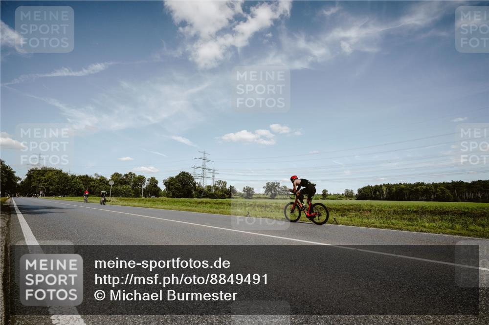 07.09.2025 - 19. Norderstedt Triathlon Michael Burmester http://msf.ph/oto/8849491 07.09.2025 14:01:48 Radfahren  meine-sportfotos.de