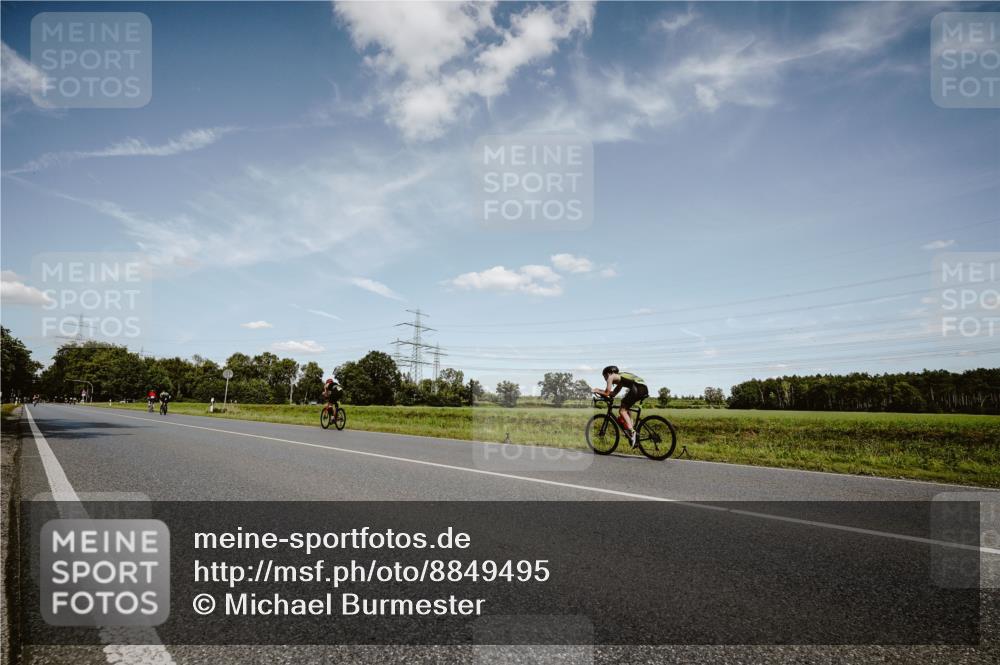 07.09.2025 - 19. Norderstedt Triathlon Michael Burmester http://msf.ph/oto/8849495 07.09.2025 14:01:49 Radfahren  meine-sportfotos.de