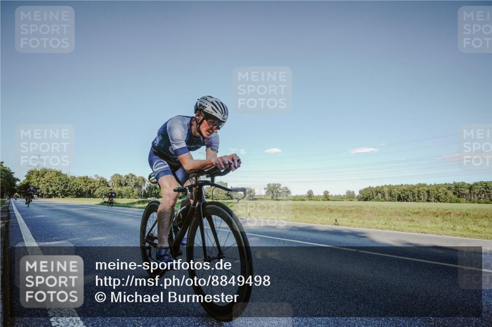07.09.2025 - 19. Norderstedt Triathlon Michael Burmester http://msf.ph/oto/8849498 07.09.2025 16:14:28 Radfahren 380, 415, 1584 meine-sportfotos.de