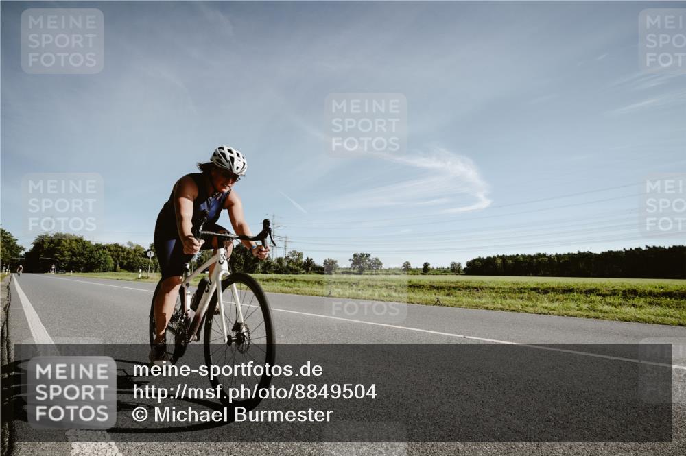 07.09.2025 - 19. Norderstedt Triathlon Michael Burmester http://msf.ph/oto/8849504 07.09.2025 10:25:06 Radfahren 1111 meine-sportfotos.de