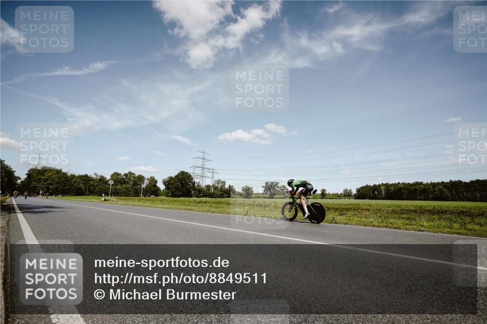 07.09.2025 - 19. Norderstedt Triathlon Michael Burmester http://msf.ph/oto/8849511 07.09.2025 14:02:00 Radfahren 975, 1019 meine-sportfotos.de
