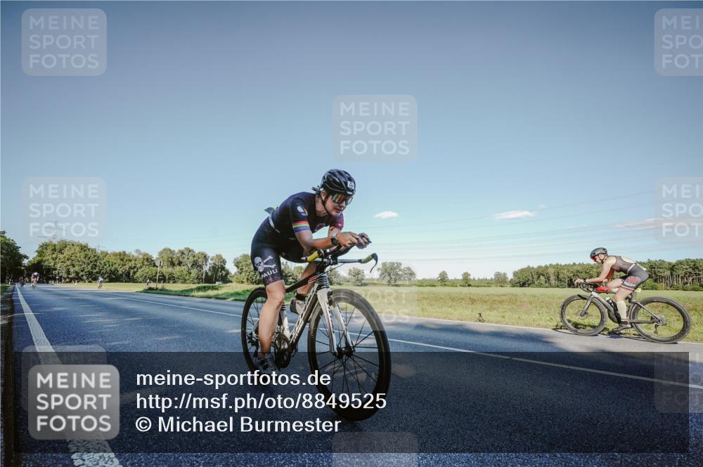 07.09.2025 - 19. Norderstedt Triathlon Michael Burmester http://msf.ph/oto/8849525 07.09.2025 16:14:46 Radfahren 1052, 1613 meine-sportfotos.de