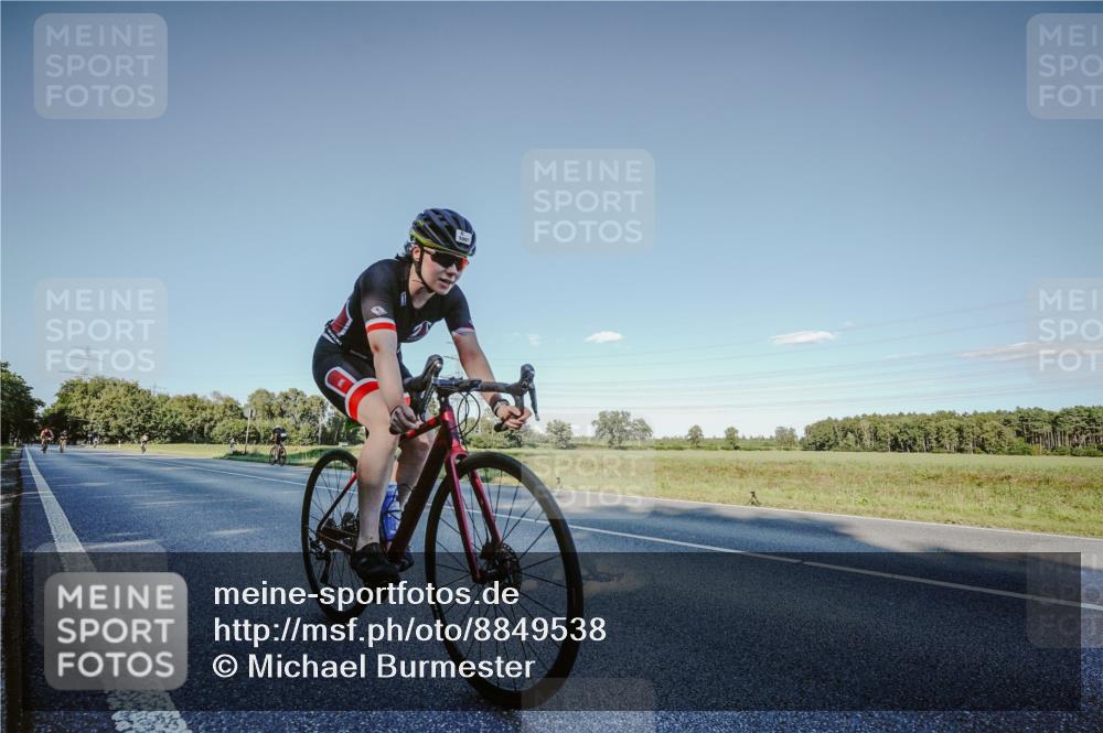 07.09.2025 - 19. Norderstedt Triathlon Michael Burmester http://msf.ph/oto/8849538 07.09.2025 16:14:51 Radfahren 1097, 1545 meine-sportfotos.de