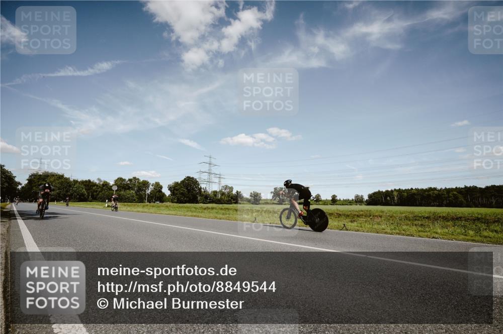 07.09.2025 - 19. Norderstedt Triathlon Michael Burmester http://msf.ph/oto/8849544 07.09.2025 14:02:18 Radfahren 394, 1471 meine-sportfotos.de
