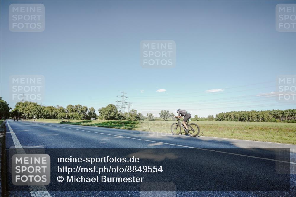 07.09.2025 - 19. Norderstedt Triathlon Michael Burmester http://msf.ph/oto/8849554 07.09.2025 16:15:01 Radfahren  meine-sportfotos.de