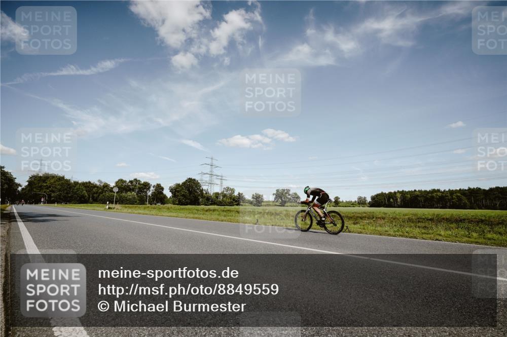 07.09.2025 - 19. Norderstedt Triathlon Michael Burmester http://msf.ph/oto/8849559 07.09.2025 14:02:38 Radfahren  meine-sportfotos.de