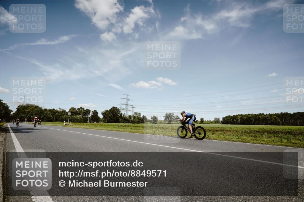 07.09.2025 - 19. Norderstedt Triathlon Michael Burmester http://msf.ph/oto/8849571 07.09.2025 14:02:44 Radfahren 366, 965 meine-sportfotos.de