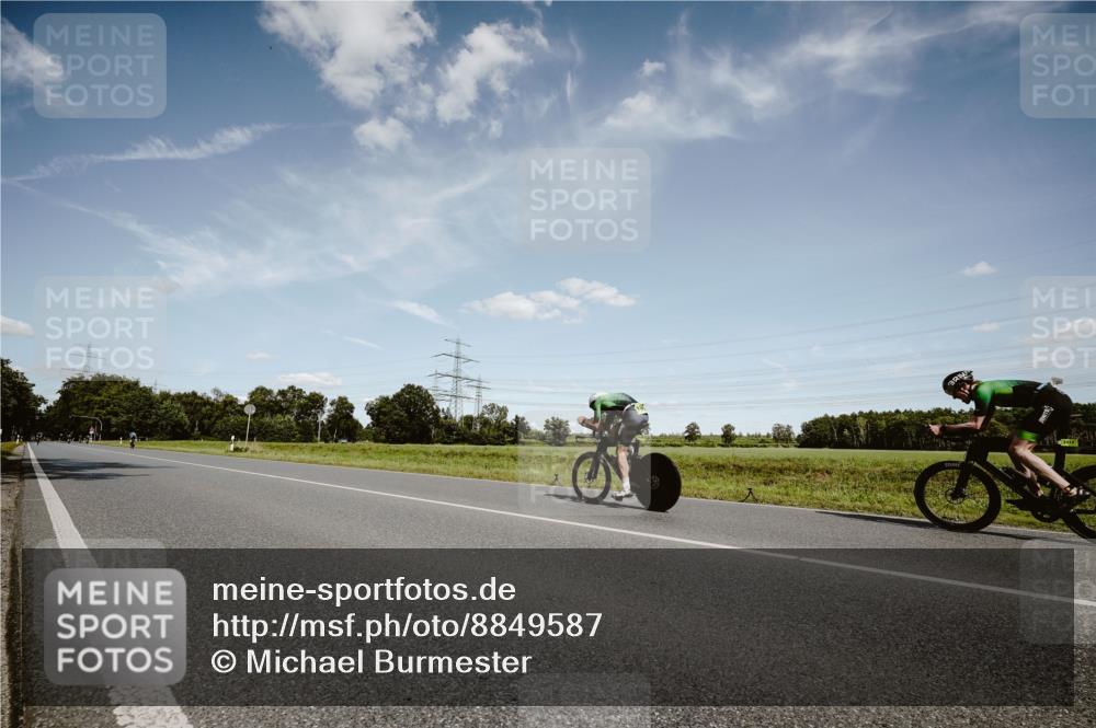 07.09.2025 - 19. Norderstedt Triathlon Michael Burmester http://msf.ph/oto/8849587 07.09.2025 14:02:50 Radfahren 962 meine-sportfotos.de