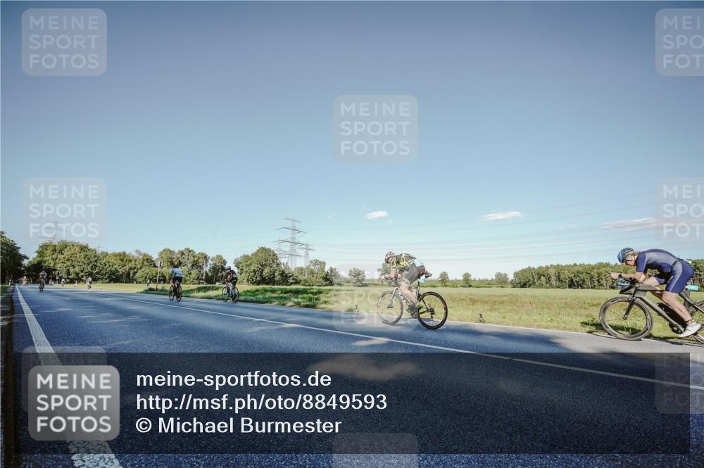 07.09.2025 - 19. Norderstedt Triathlon Michael Burmester http://msf.ph/oto/8849593 07.09.2025 16:15:28 Radfahren 894, 1620 meine-sportfotos.de