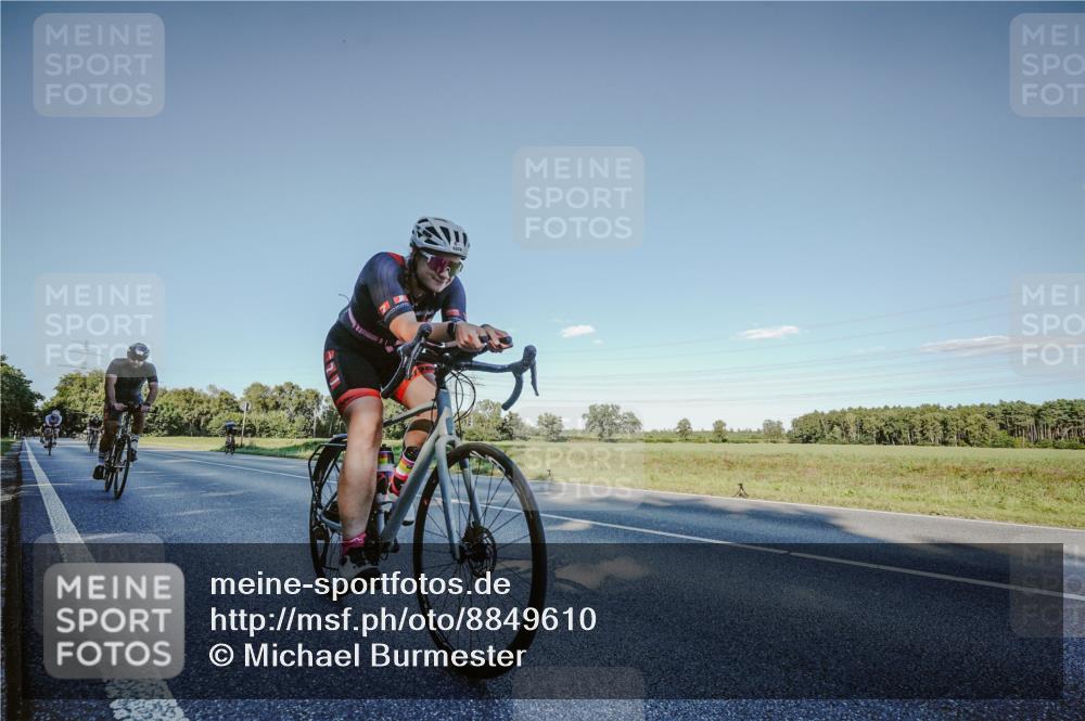 07.09.2025 - 19. Norderstedt Triathlon Michael Burmester http://msf.ph/oto/8849610 07.09.2025 16:15:37 Radfahren 1069, 1074, 1087, 1442, 1577 meine-sportfotos.de