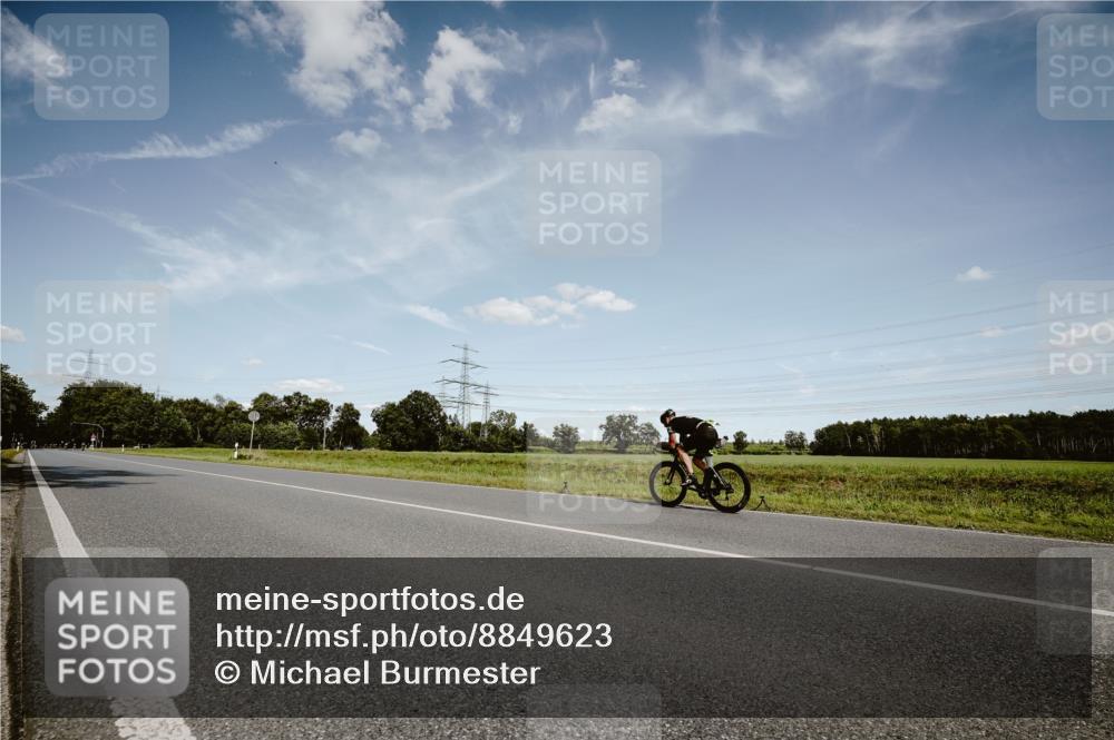07.09.2025 - 19. Norderstedt Triathlon Michael Burmester http://msf.ph/oto/8849623 07.09.2025 14:03:12 Radfahren  meine-sportfotos.de