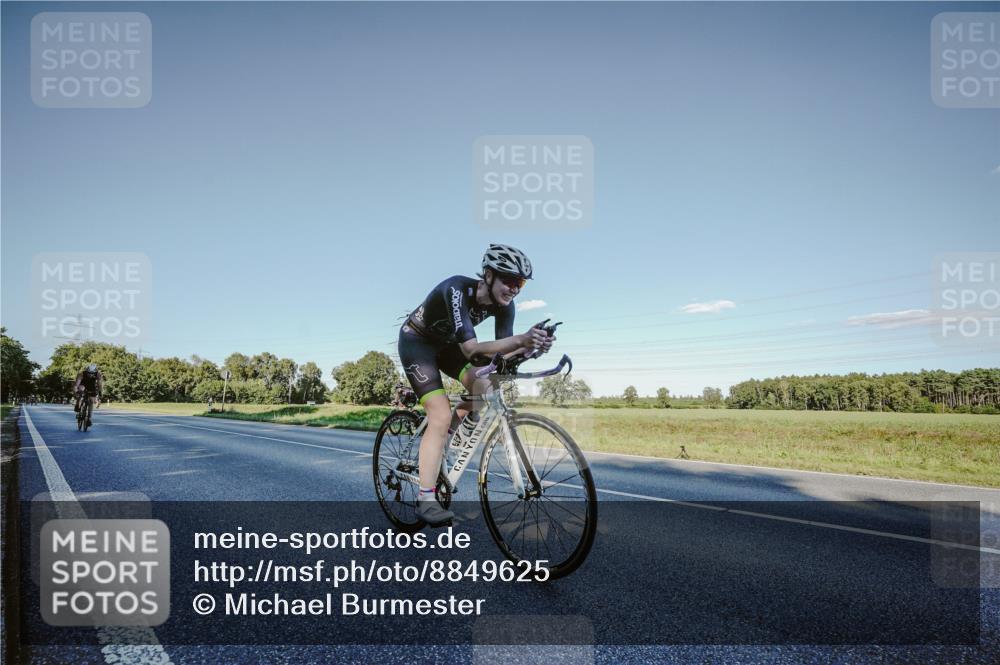 07.09.2025 - 19. Norderstedt Triathlon Michael Burmester http://msf.ph/oto/8849625 07.09.2025 16:15:41 Radfahren 1069, 1087, 1410, 1577 meine-sportfotos.de