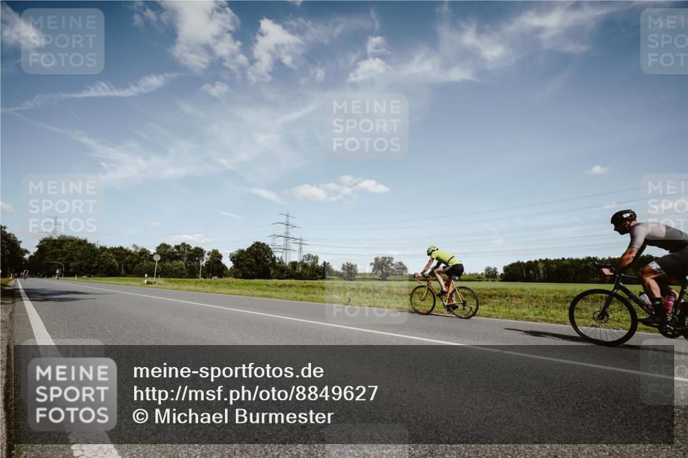 07.09.2025 - 19. Norderstedt Triathlon Michael Burmester http://msf.ph/oto/8849627 07.09.2025 14:03:21 Radfahren  meine-sportfotos.de