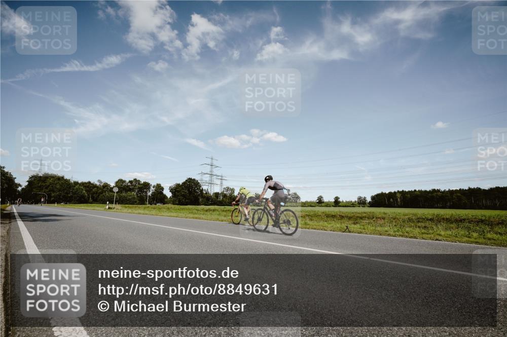 07.09.2025 - 19. Norderstedt Triathlon Michael Burmester http://msf.ph/oto/8849631 07.09.2025 14:03:21 Radfahren  meine-sportfotos.de