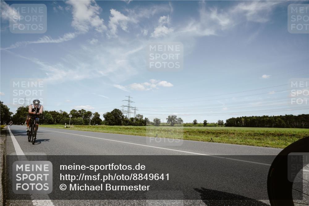 07.09.2025 - 19. Norderstedt Triathlon Michael Burmester http://msf.ph/oto/8849641 07.09.2025 14:03:34 Radfahren 361, 963, 1011 meine-sportfotos.de
