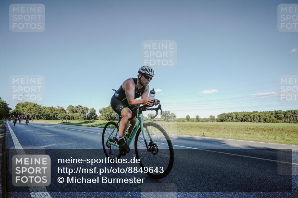07.09.2025 - 19. Norderstedt Triathlon Michael Burmester http://msf.ph/oto/8849643 07.09.2025 16:15:54 Radfahren 941, 1088, 1409, 1427, 1564 meine-sportfotos.de