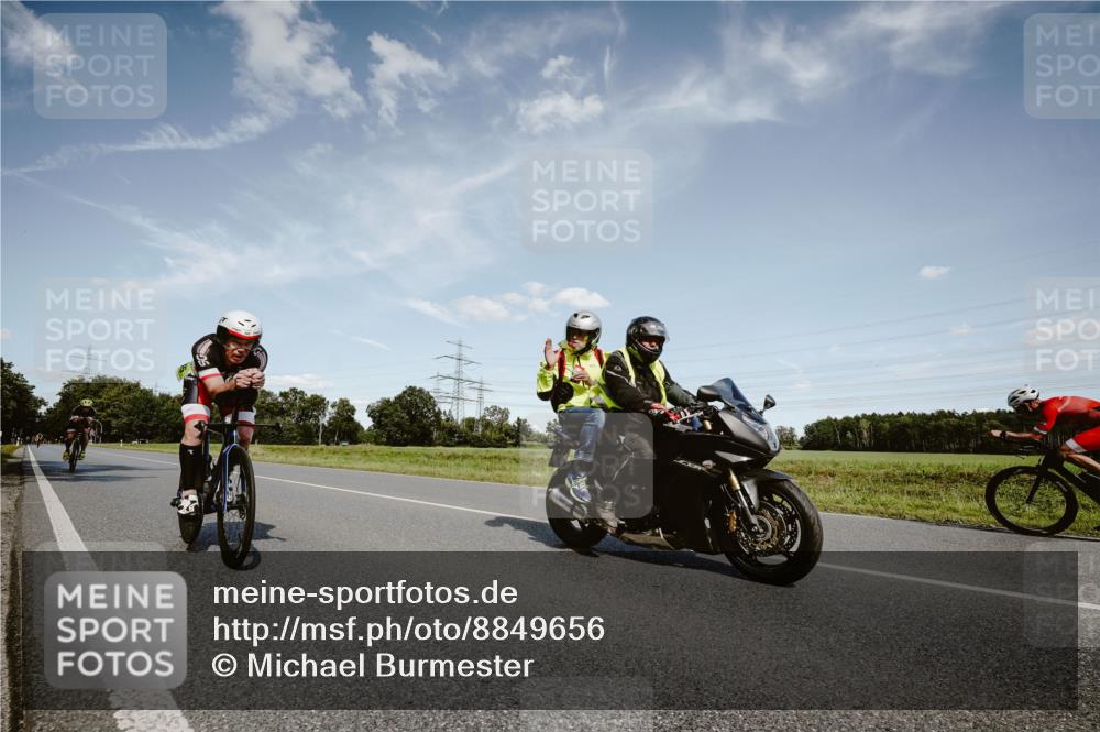 07.09.2025 - 19. Norderstedt Triathlon Michael Burmester http://msf.ph/oto/8849656 07.09.2025 14:03:46 Radfahren 978, 985, 1039 meine-sportfotos.de