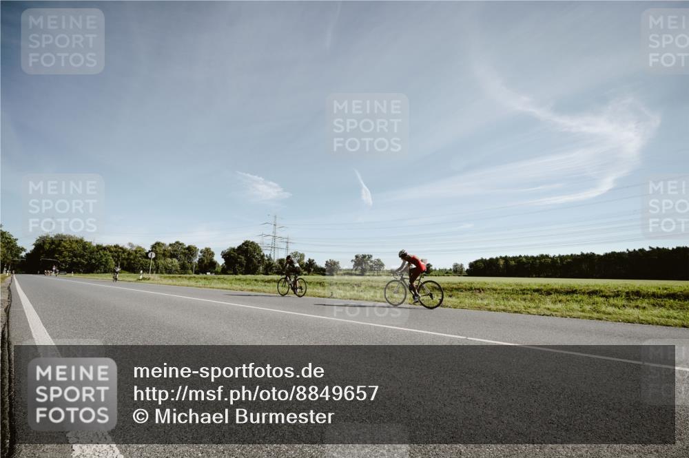 07.09.2025 - 19. Norderstedt Triathlon Michael Burmester http://msf.ph/oto/8849657 07.09.2025 10:31:22 Radfahren  meine-sportfotos.de