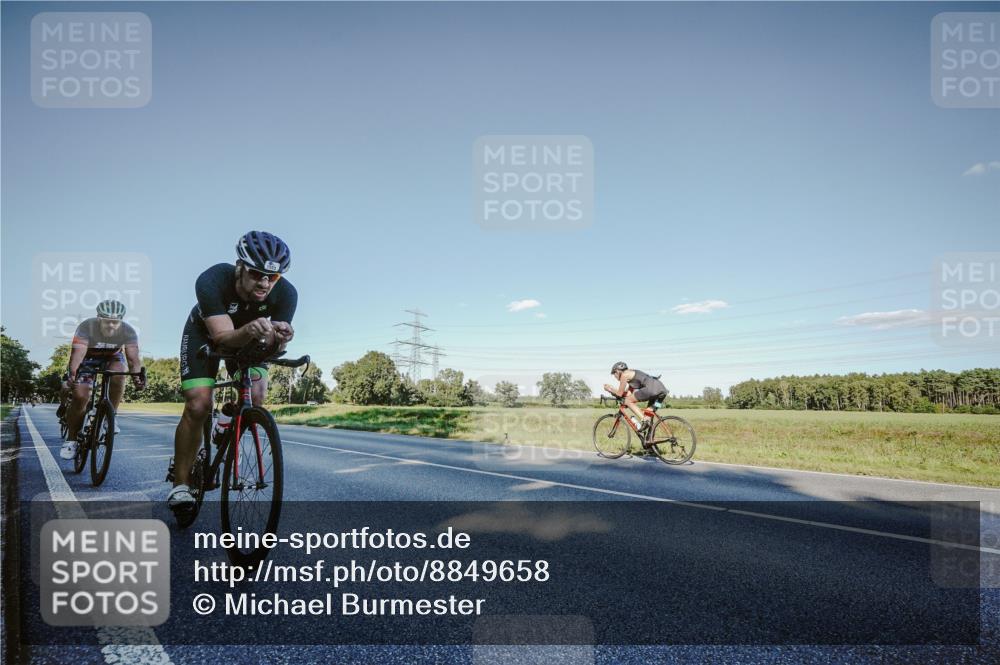 07.09.2025 - 19. Norderstedt Triathlon Michael Burmester http://msf.ph/oto/8849658 07.09.2025 16:16:00 Radfahren 509, 870, 1435, 1550, 1553, 1564 meine-sportfotos.de