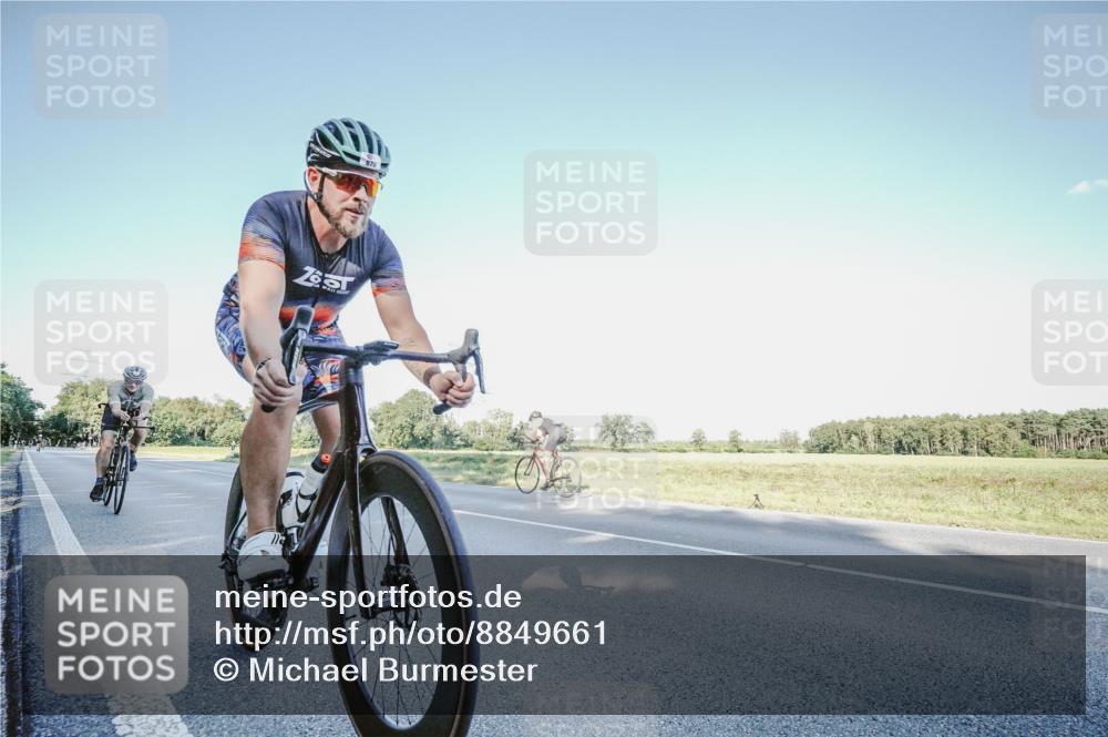 07.09.2025 - 19. Norderstedt Triathlon Michael Burmester http://msf.ph/oto/8849661 07.09.2025 16:16:01 Radfahren 509, 870, 1435, 1550, 1553 meine-sportfotos.de