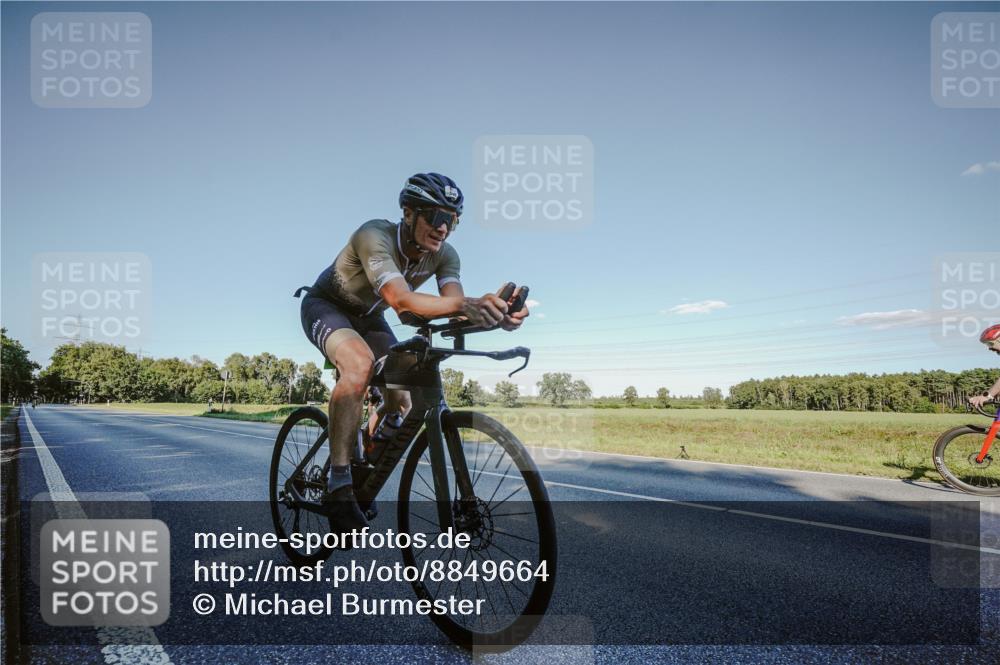 07.09.2025 - 19. Norderstedt Triathlon Michael Burmester http://msf.ph/oto/8849664 07.09.2025 16:16:01 Radfahren 509, 870, 1435, 1550, 1553 meine-sportfotos.de