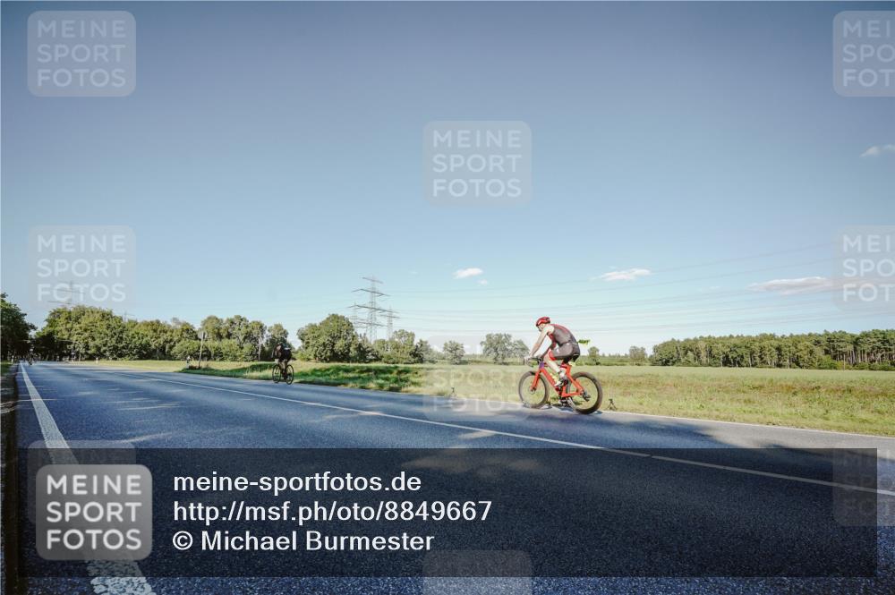 07.09.2025 - 19. Norderstedt Triathlon Michael Burmester http://msf.ph/oto/8849667 07.09.2025 16:16:02 Radfahren 509, 870, 1435, 1550, 1553 meine-sportfotos.de