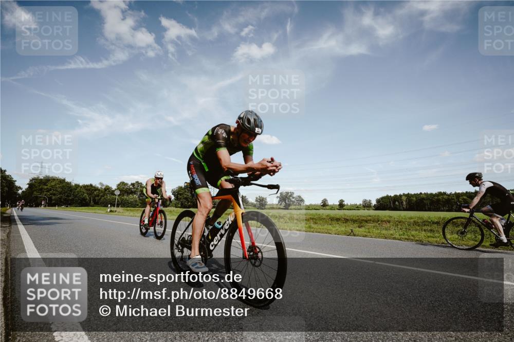 07.09.2025 - 19. Norderstedt Triathlon Michael Burmester http://msf.ph/oto/8849668 07.09.2025 14:04:01 Radfahren 900, 1017 meine-sportfotos.de