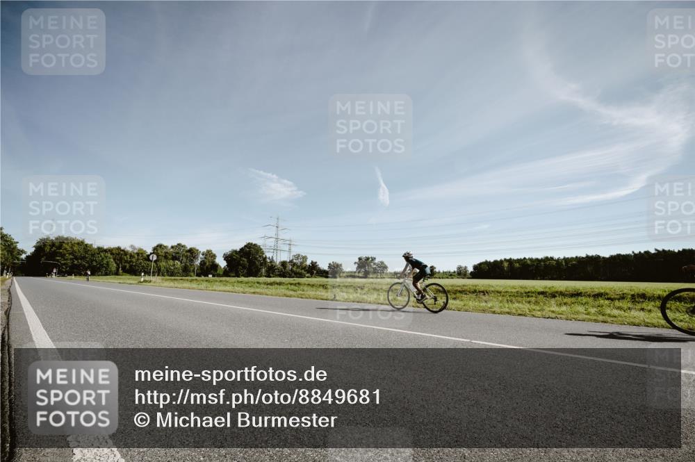 07.09.2025 - 19. Norderstedt Triathlon Michael Burmester http://msf.ph/oto/8849681 07.09.2025 10:32:27 Radfahren  meine-sportfotos.de